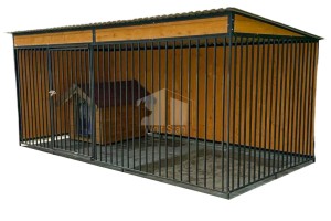 Hundezwinger 4x2m – Windschutz – Wände mit Holz verkleidet – Dach mit Gefälle nach hinten – GP405