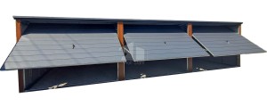 Blechgarage 9x5m - 3x Schwingtor - Holzoptik - Anthrazit - Flachdach ID990